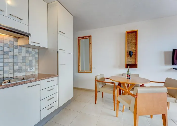 Sol Sun 호텔 아데제